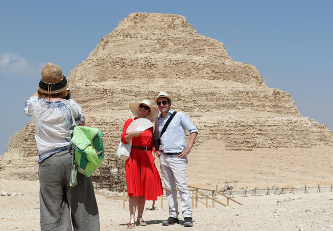 为刺激当地的旅游业，埃及政府首度开放历史达4000年的金字塔。(路透社)