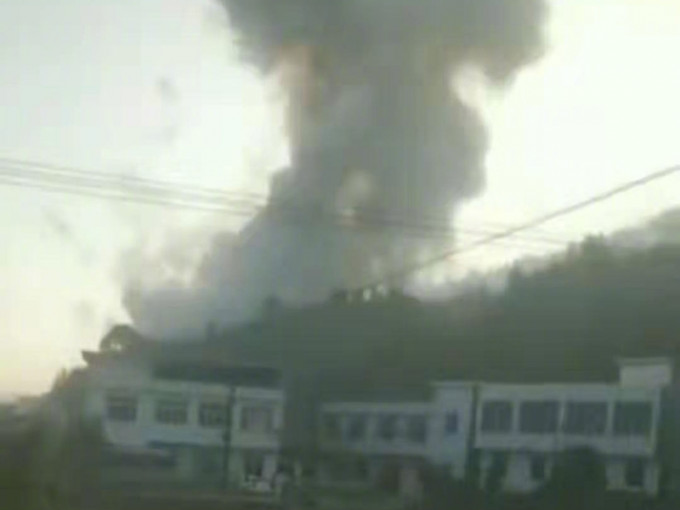 浏阳烟花厂爆炸致7死。微博图