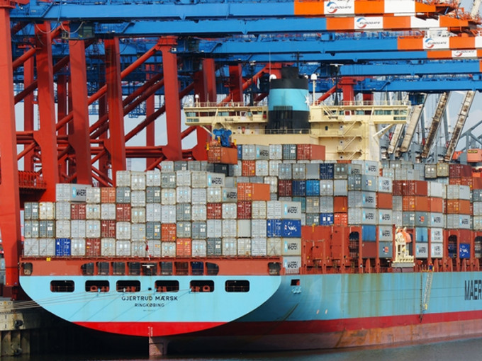 马士基旗下货轮「Gjertrud Maersk」有多名船员确诊感染新冠病毒。这是首次有货轮船员确诊。(网图)
