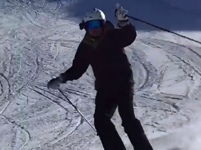 滑雪的英姿！