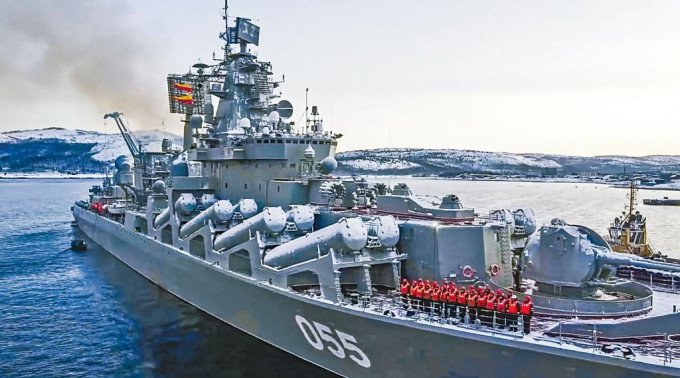 俄國防部昨日發布照片，顯示導彈巡洋艦「烏斯季諾夫元帥號」，正駛往北冰洋演習。