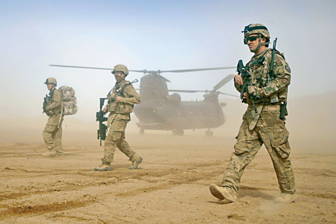 美軍二〇一二年在喀布爾西部巡邏。