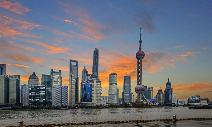 林鄭月娥表示會加強香港與上海的合作。新華社資料圖片