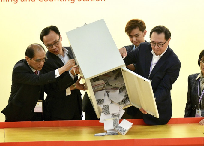 日本對人大決定改革香港選舉表示嚴重關切，敦促香港要進行公平的選舉。資料圖片
