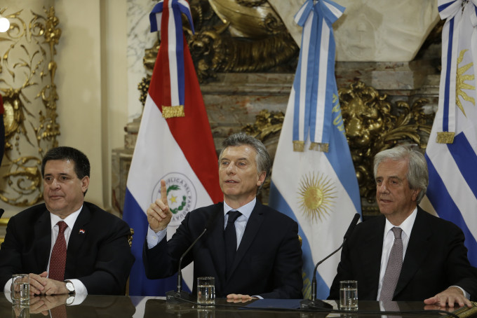 巴拉圭、阿根廷和烏拉圭總統宣布聯合申辦2030年世盃。AP