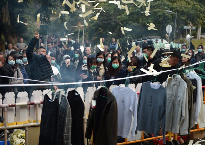 大埔公路九巴翻侧车祸昨日百人路祭。资料图片