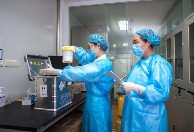 武漢國家生物安全實驗室表示研究所合成病毒說法是陰謀論。(網圖)