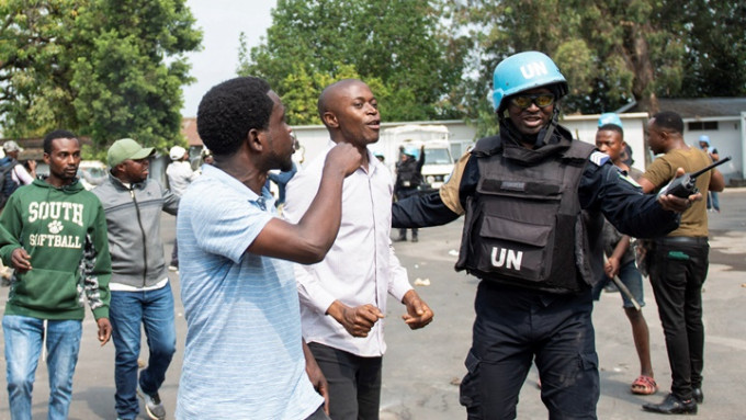 剛果民主共和國有民眾抗議聯合國部隊維和不力，引發暴力衝突。路透社圖片