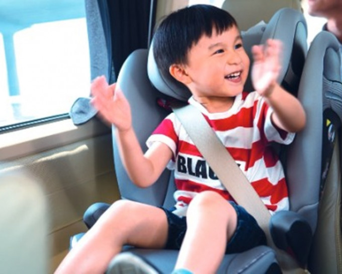 消策会呼吁选购儿童汽车安全座椅要注意适用的体重或身高及安全程度及是否容易安装。