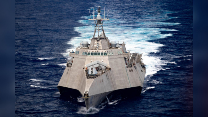 美國瀕海戰鬥艦「吉福茲號」12月4日非法闖入中國仁愛礁海域。美國海軍