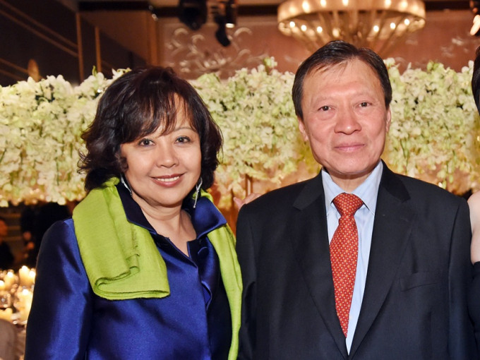 郭炳湘與妻子李天穎。資料圖片