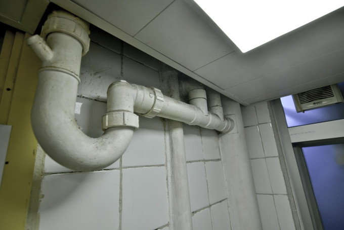 屋宇署指排水系统需要符合《建筑物条例》。资料图片