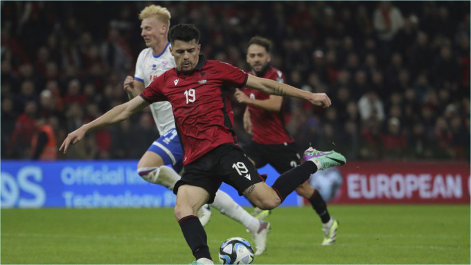 阿尔巴尼亚近10场赢5场只输2场，有力出冷。
