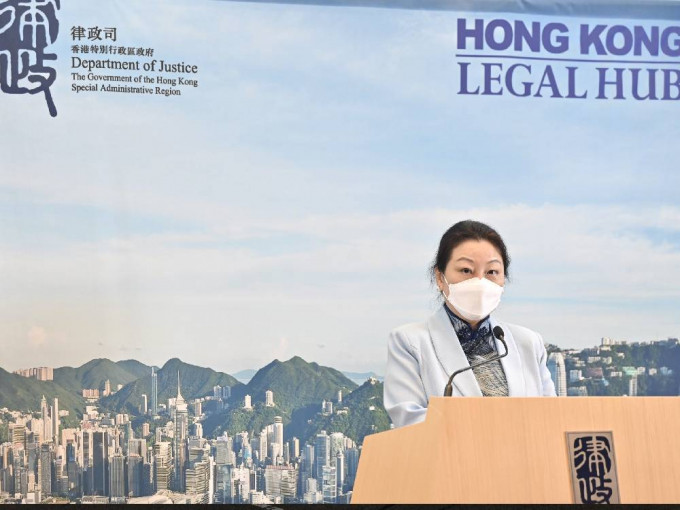 郑若骅冀香港法律业界把握机会，配合前海发展。新闻处图片