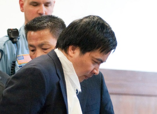 美國華裔醫生王勵山因開槍殺死耶魯大學醫生而被判囚32年。 AP