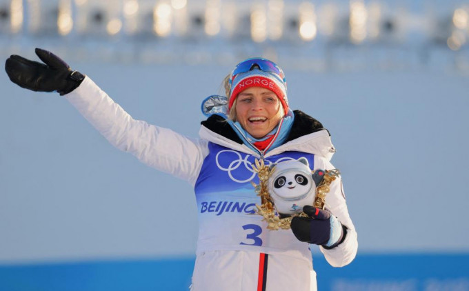 特蕾丝·约海于格成为北京冬奥首金得主。Reuters
