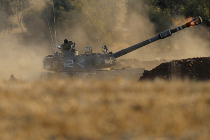 以军派地面部队到加沙边境，将配合空军发动地面攻击。AP图片