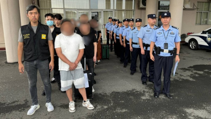 內地警方與澳門司警聯合打擊涉賭非法兌換活動。圖為今年8月兩地警方打擊跨境非法兌換貨幣活動情況。澳門政府