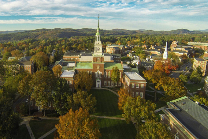 美國新罕布什爾常春藤名校達特茅斯學院（Dartmouth College）爆出教授涉嫌性侵女生醜聞。網圖