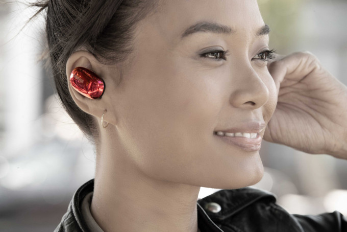 ●AONIC FREE为Shure首款采用主流耳塞形的真无綫耳机。
