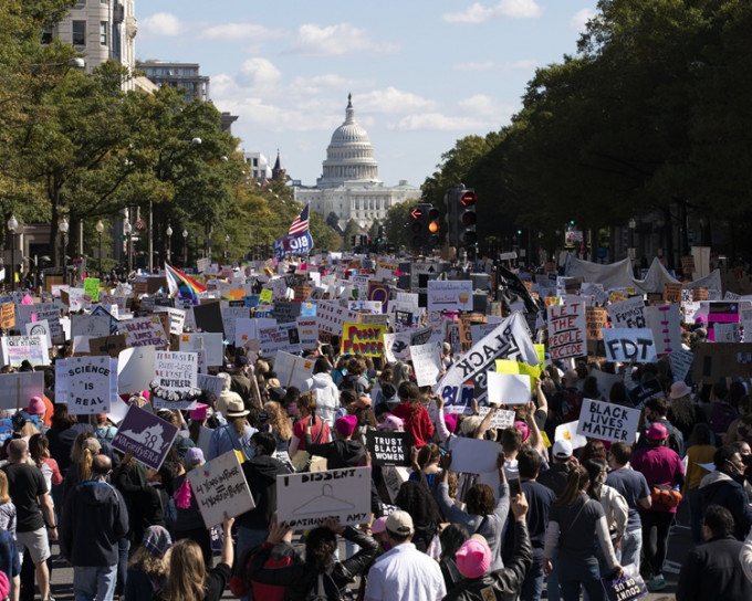 華盛頓數千名民眾遊行集會。AP