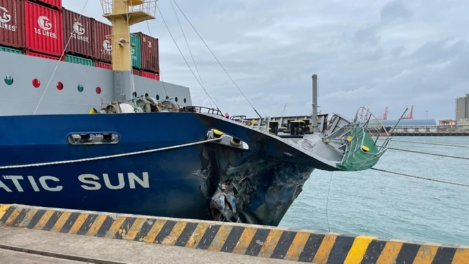 Asiatic Sun船艏受损。互联网图片
