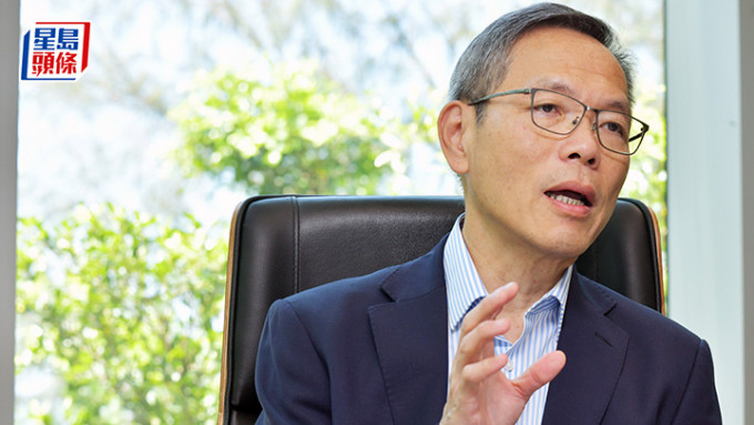 港大医学院院长刘泽星认为，《施政报告》提及的措施有助吸引更多本地及海内外企业在本港推行药物研发及临床试验，助香港成为医疗创新枢纽。 资料图片