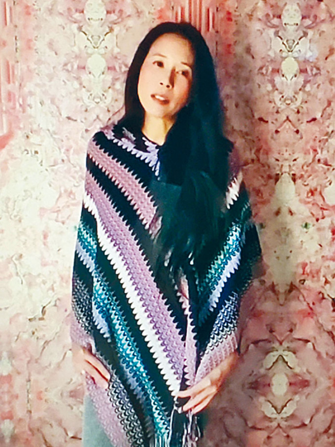 莫文蔚朗誦英文詩，來一個不一樣的演出。
