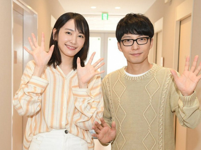 日本女星新垣結衣（左）與日本歌手星野源宣布結婚。網圖