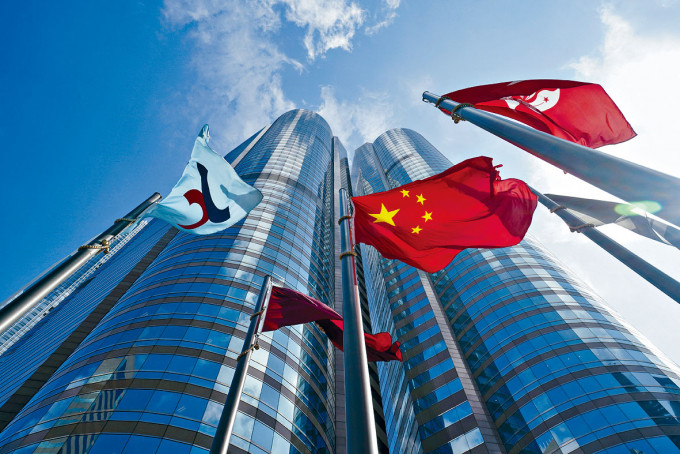上星期国家主席习近平宣布将会设立北京交易所，香港人自然关注香港的股票中心地位会否被削弱。资料图片