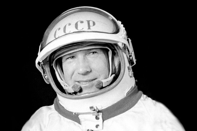 俄罗斯太空人列昂诺夫于1965年进行太空漫步。