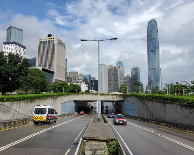 龙和道今早交通回复正常。梁国峰摄