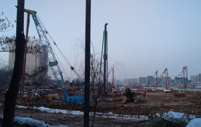 陝西渭南市臨渭區的建造濱河小學項目已進行了一個多月。 網上圖片