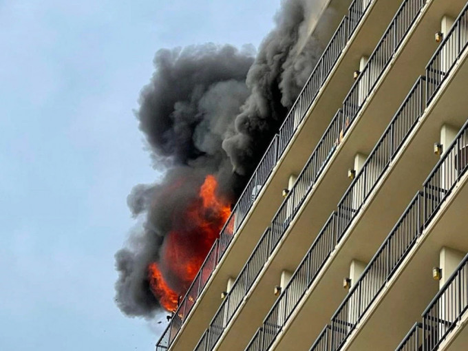 澳州女子纵火烧新冠隔离酒店。