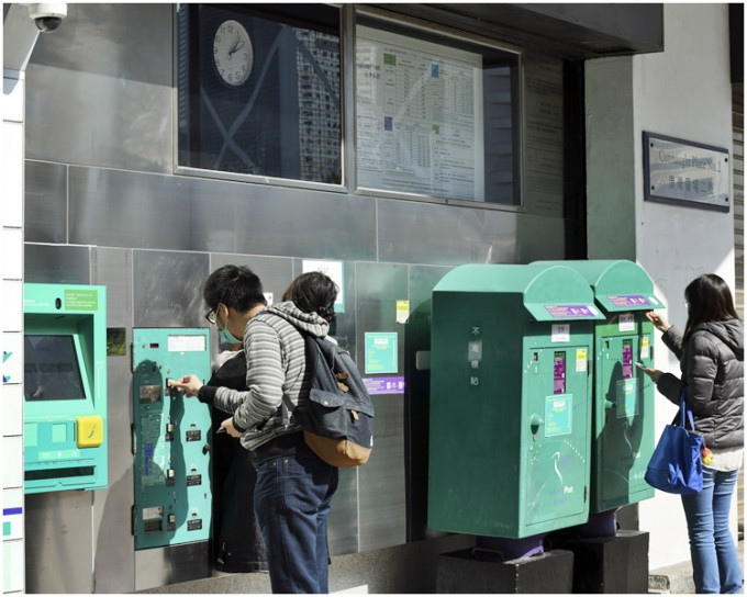 香港邮政指本星期的入口邮件量持续较平日高出七至八成。资料图片