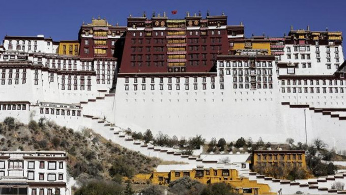 因应新冠疫情，西藏布达拉宫今起关闭。路透资料图片