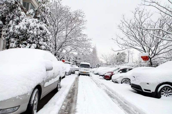 中央氣象台發暴雪橙色預警。(網圖)