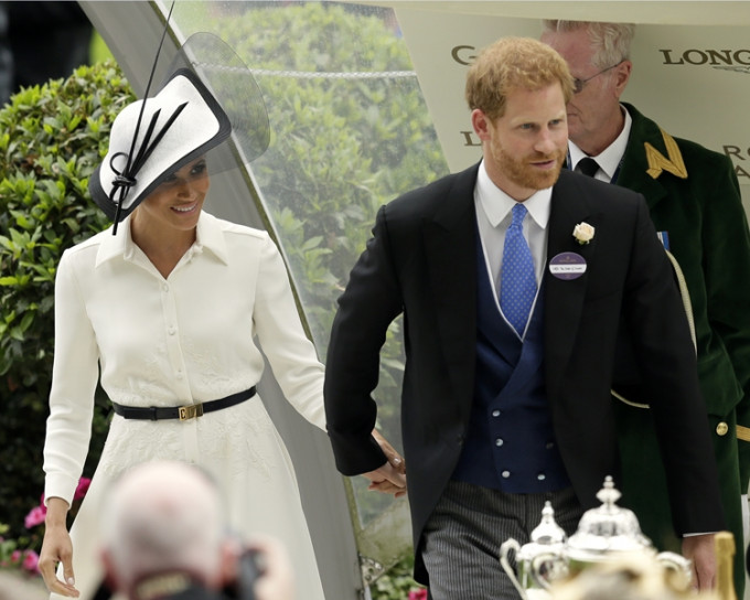 梅根和哈里王子大婚後首度參加皇室的正式社交場合。AP