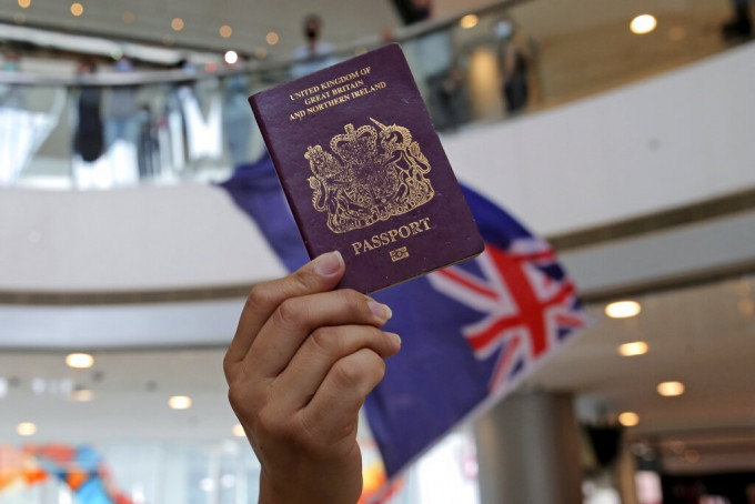 英国宣布给予BNO持有人申请公民途径。AP资料图片
