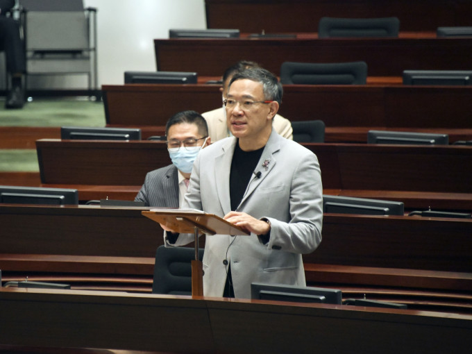 谢伟俊宣布出选2020年立法会选举九龙东选区。资料图片