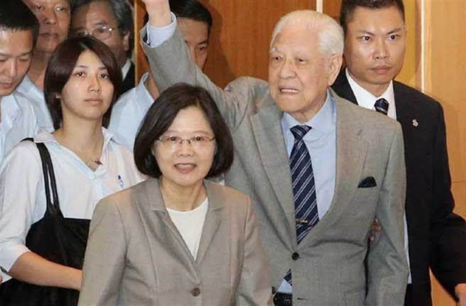 李登輝曾經稱台灣不適用「一國兩制」。網上圖片