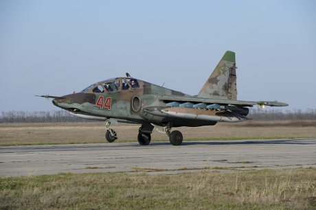 中共中央軍委裝備發展部購買了俄羅斯蘇-25型戰機。AP