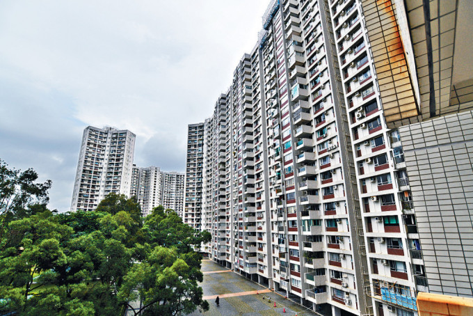 北角半山老牌豪宅「赛西湖大厦」。