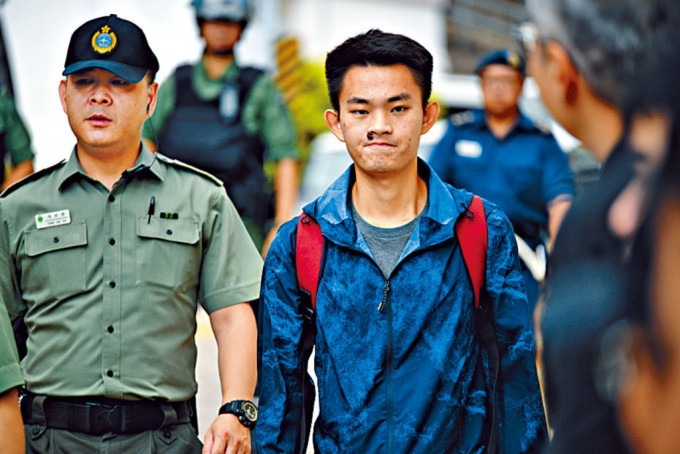 台湾杀人案疑犯陈同佳三年前在港刑满出狱后，至今仍未前赴台湾自首。