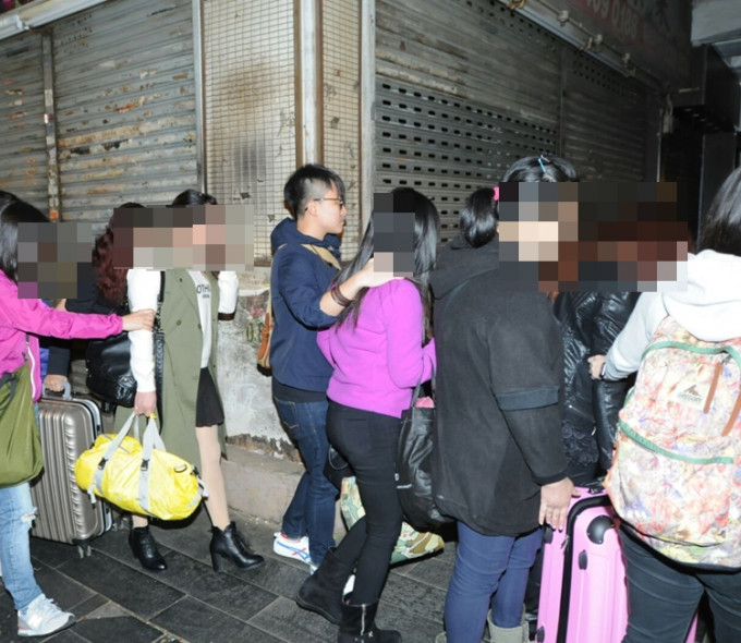 昨日进行两度扫黄行动，结果拘捕18名内地女子。资料图片