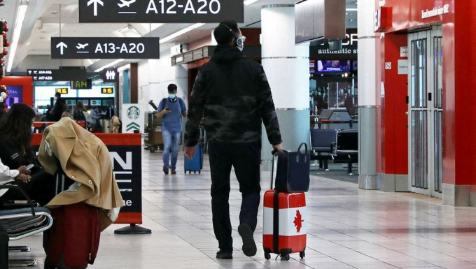 完整接种旅客4月起入境加拿大免检测。AP