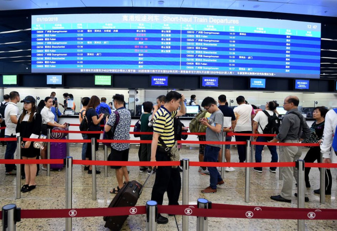 高鐵將暫停下月11日起往來香港西九龍及上海虹橋的車票預售服務。資料圖片