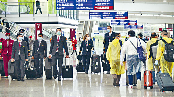 机组人员与旅客，都有充足装备。