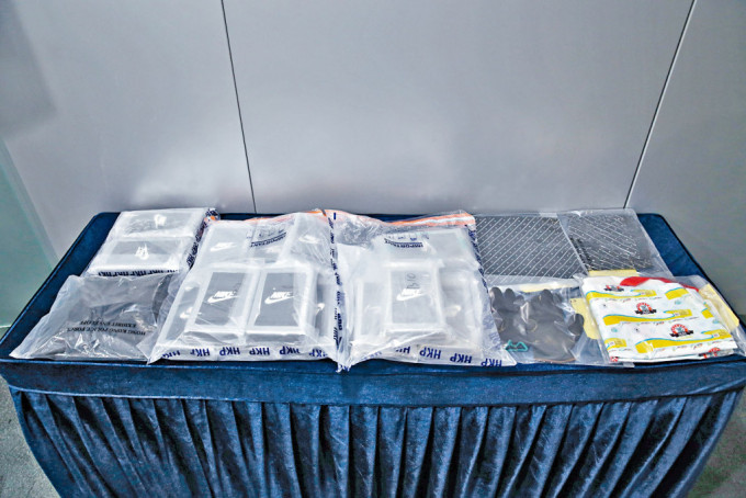 警方毒品調查科檢獲可卡因市值一千一百多萬元。