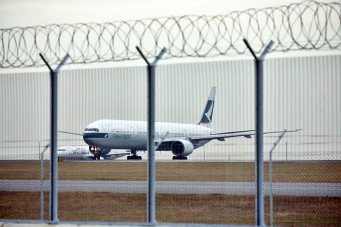 國泰航空客機折返機場，示意圖片非涉事客機
